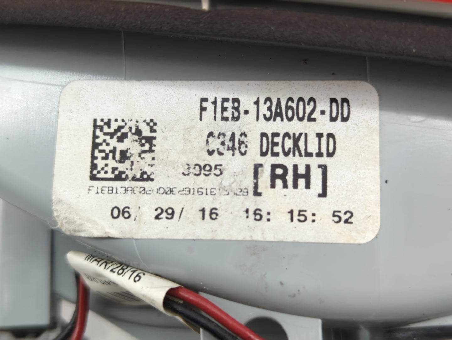 2015-2018 Ford Focus Tail Light Assembly Passenger Right OEM P/N:F1EB-13A602-DD Fits Fits 2015 2016 2017 2018 OEM Used Auto 