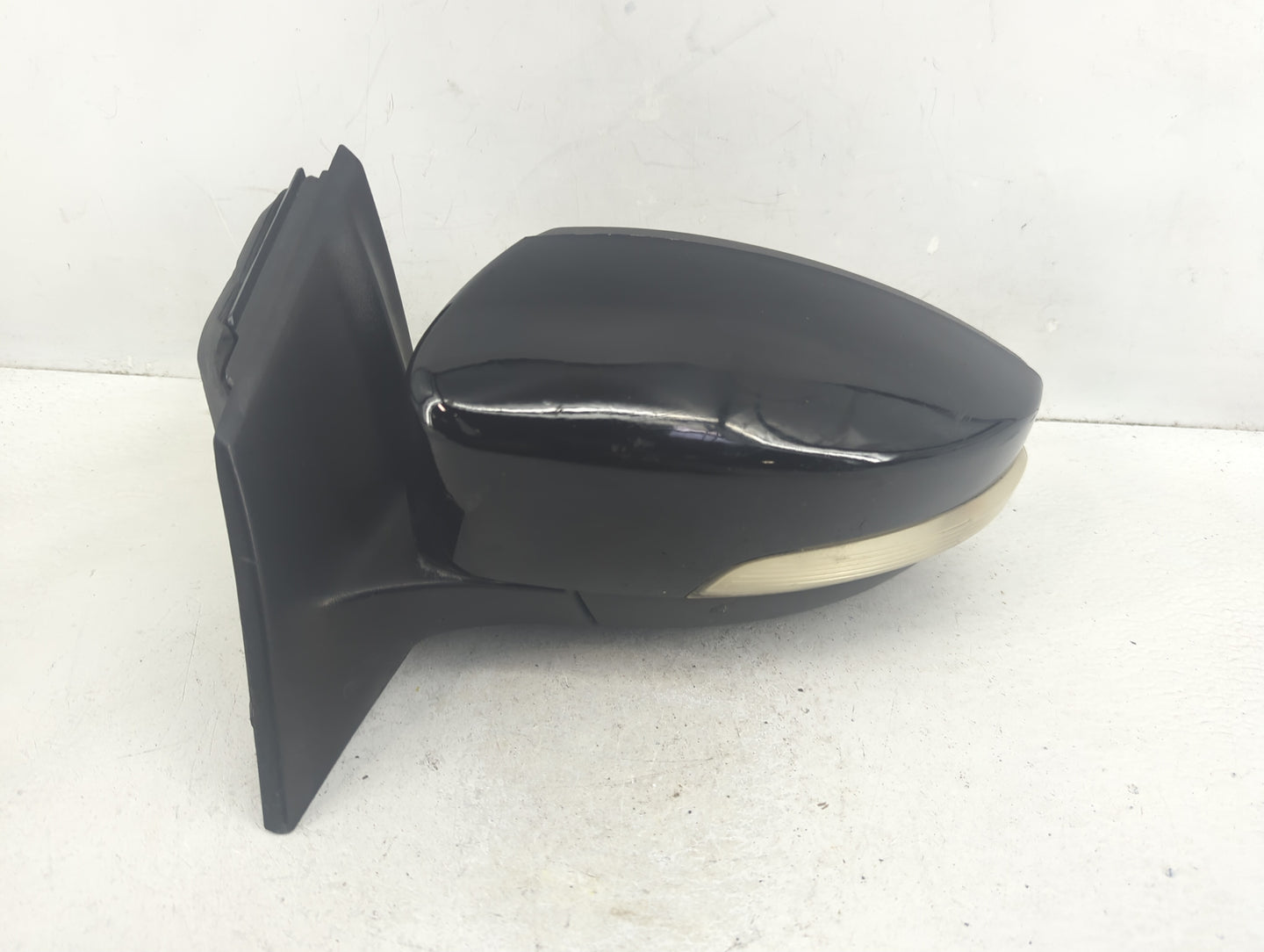 2015-2018 Ford Focus Driver Side View Mirror - Left Door Mirror OEM Used - Oemusedautoparts1.com