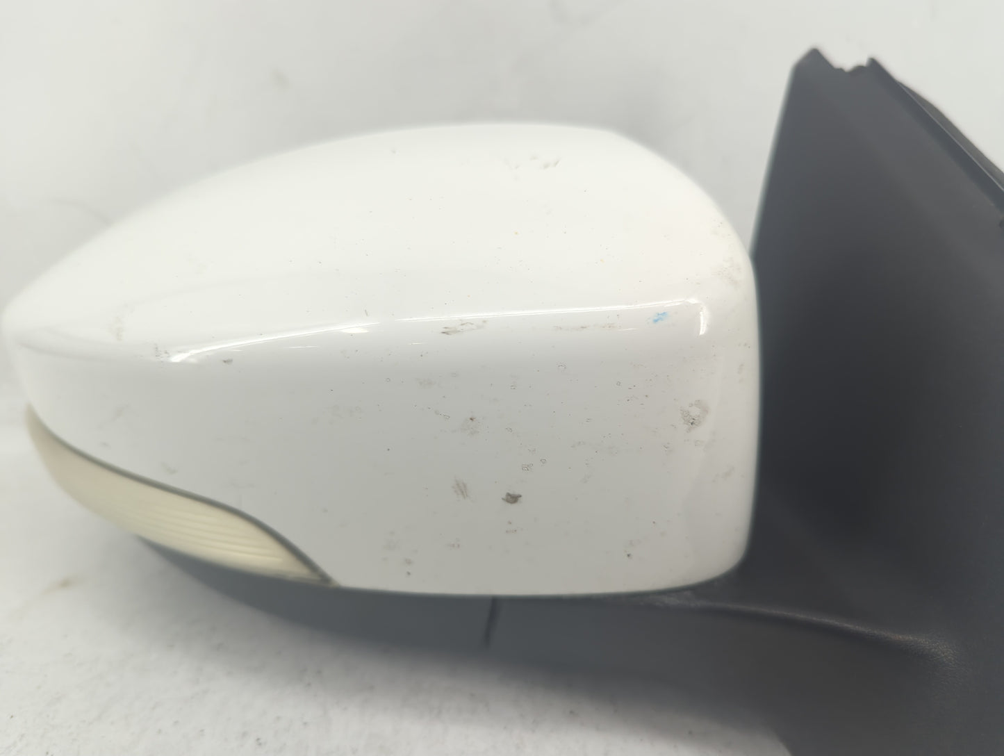2015-2018 Ford Focus Passenger Side View Mirror - Right Door Mirror OEM Used - Oemusedautoparts1.com
