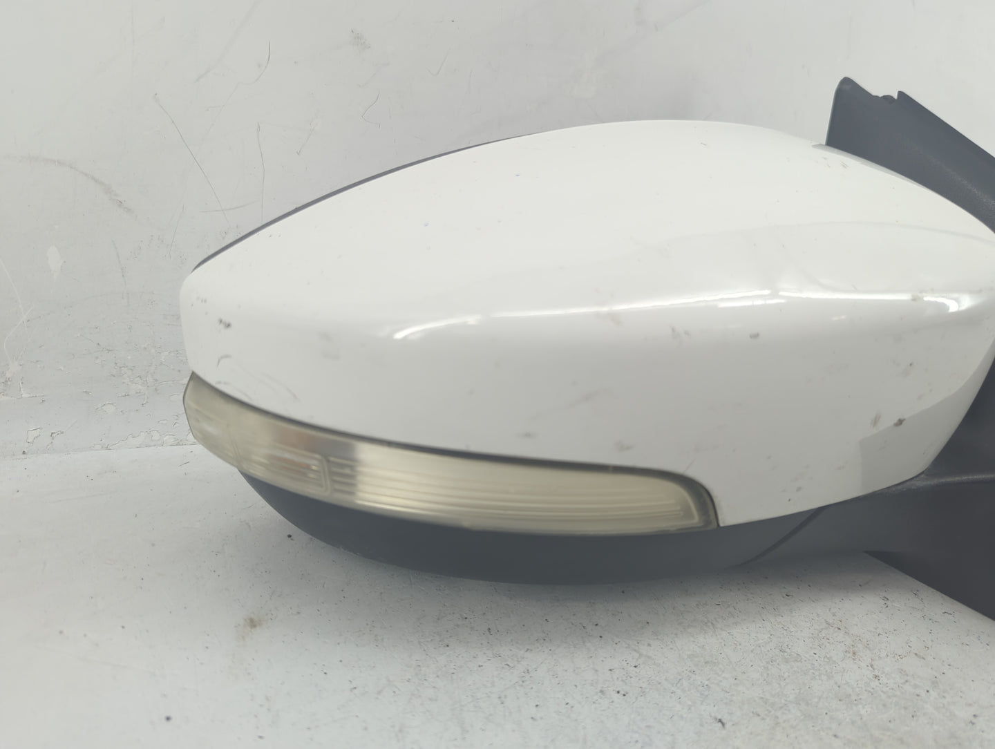 2015-2018 Ford Focus Passenger Side View Mirror - Right Door Mirror OEM Used - Oemusedautoparts1.com