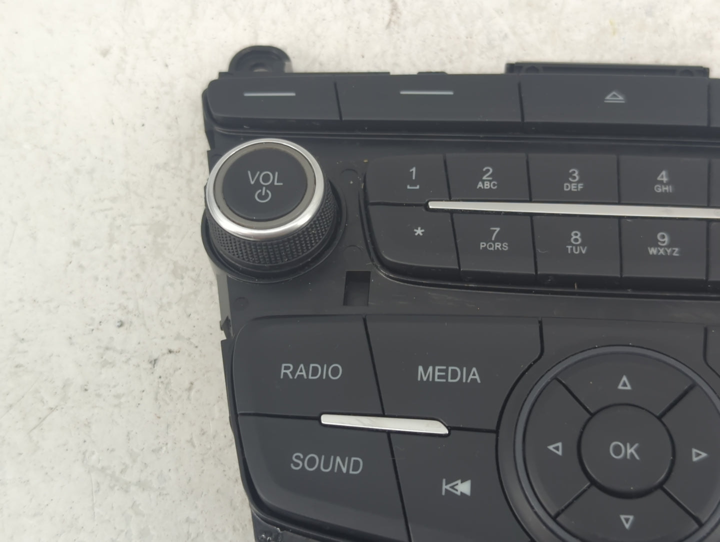 2015-2018 Ford Focus Radio AM FM Cd Player Receiver Replacement P/N:F1ET18K811LD Fits Fits 2015 2016 2017 2018 2019 OEM Used