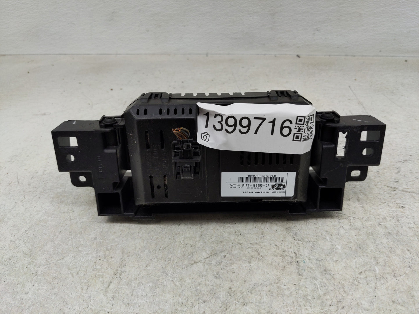 2015-2018 Ford Focus Information Display Screen - Oemusedautoparts1.com