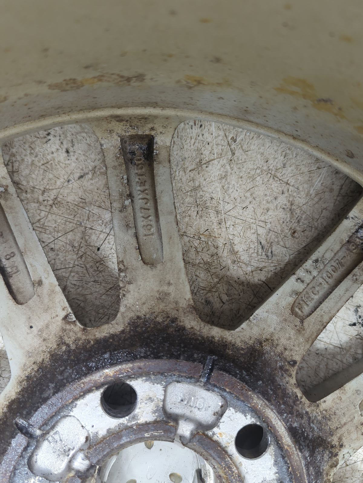 2016 Ford Focus Oem Wheel Rim 1401727 - Oemusedautoparts1.com