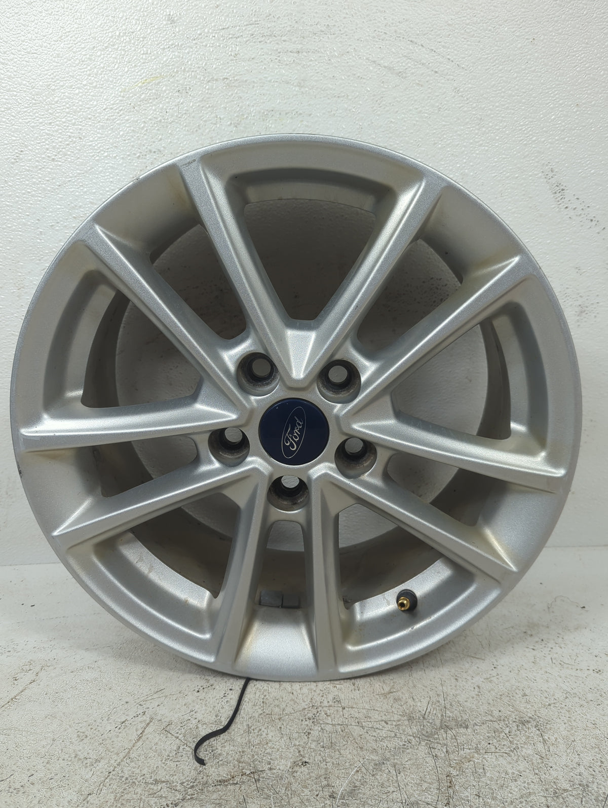 2016 Ford Focus Oem Wheel Rim 1401729 - Oemusedautoparts1.com