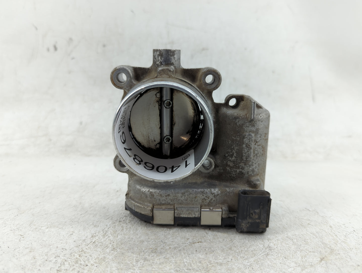 2014-2018 Ford Focus Throttle Body P/N:DS7E-9F991-BB Fits Fits 2014 2015 2016 2017 2018 2019 2020 2021 2022 OEM Used Auto Pa