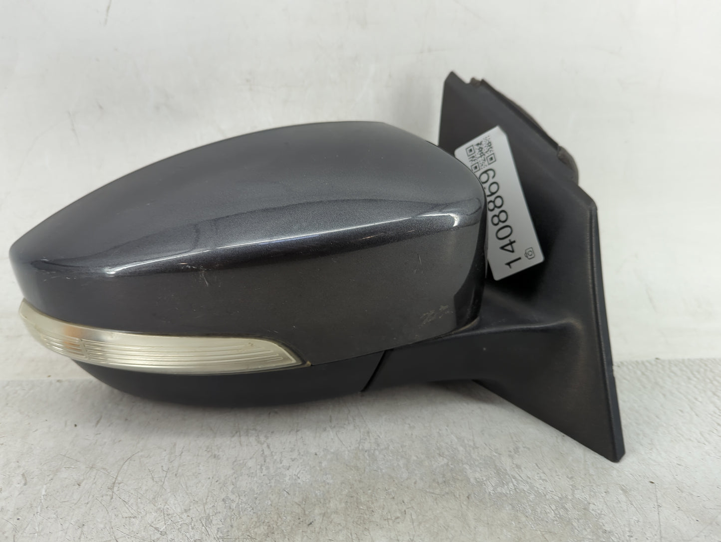 2015-2018 Ford Focus Passenger Side View Mirror - Right Door Mirror OEM Used - Oemusedautoparts1.com