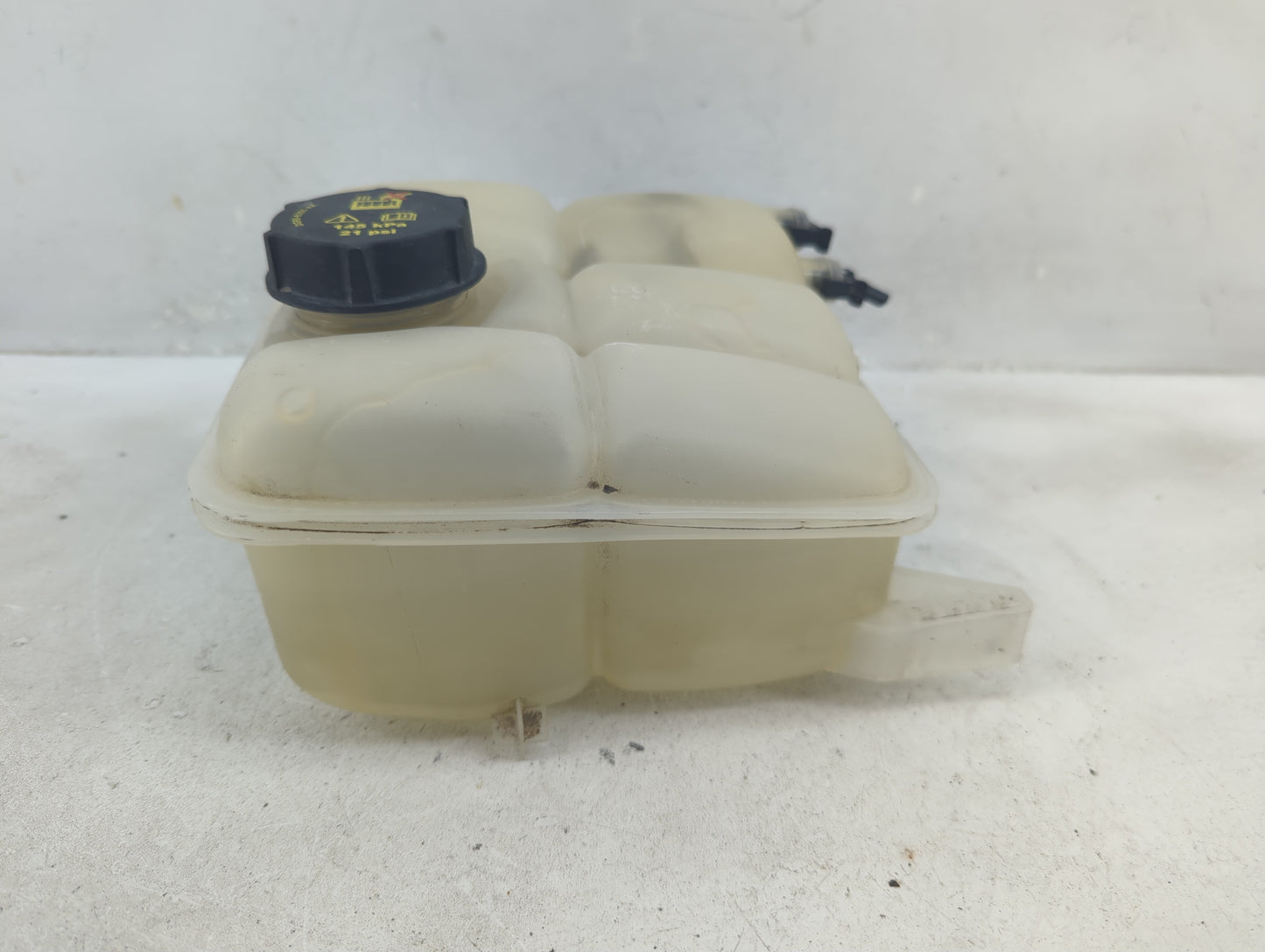 2012-2018 Ford Focus Radiator Coolant Overflow Expansion Tank Bottle 1410491 - Oemusedautoparts1.com