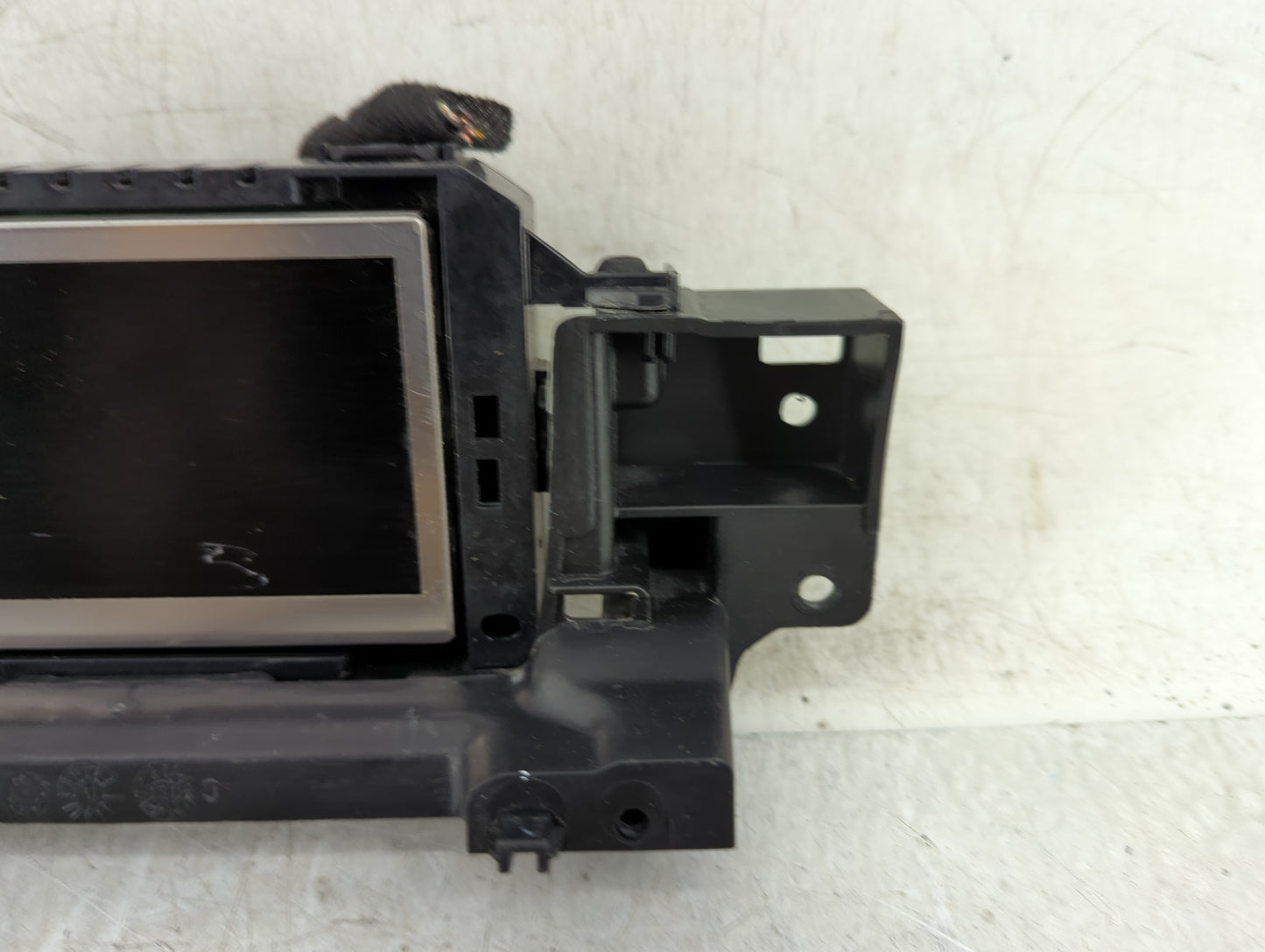 2015-2018 Ford Focus Information Display Screen - Oemusedautoparts1.com