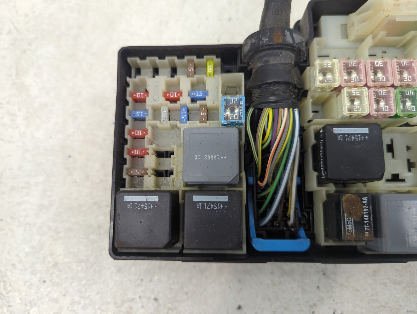 2016 Ford Focus Fusebox Fuse Box Panel Relay Module P/N:AV6T-14A067-AD Fits OEM Used Auto Parts - Oemusedautoparts1.com