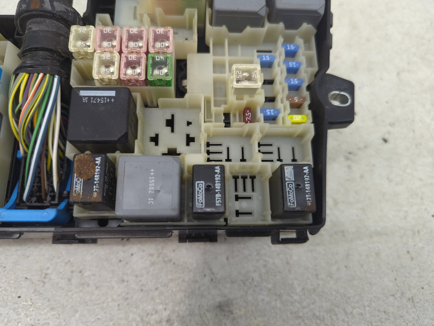 2016 Ford Focus Fusebox Fuse Box Panel Relay Module P/N:AV6T-14A067-AD Fits OEM Used Auto Parts - Oemusedautoparts1.com