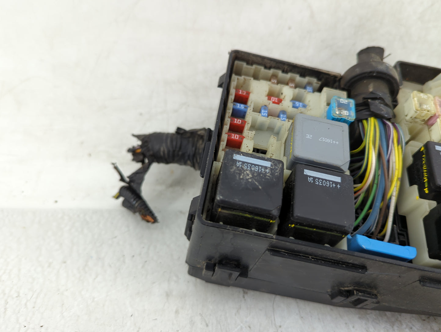 2016 Ford Focus Fusebox Fuse Box Panel Relay Module Fits OEM Used Auto Parts - Oemusedautoparts1.com