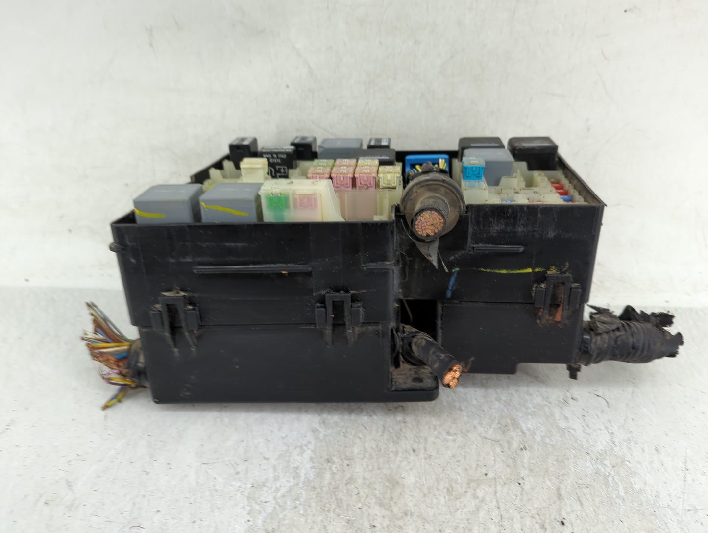 2016 Ford Focus Fusebox Fuse Box Panel Relay Module Fits OEM Used Auto Parts - Oemusedautoparts1.com