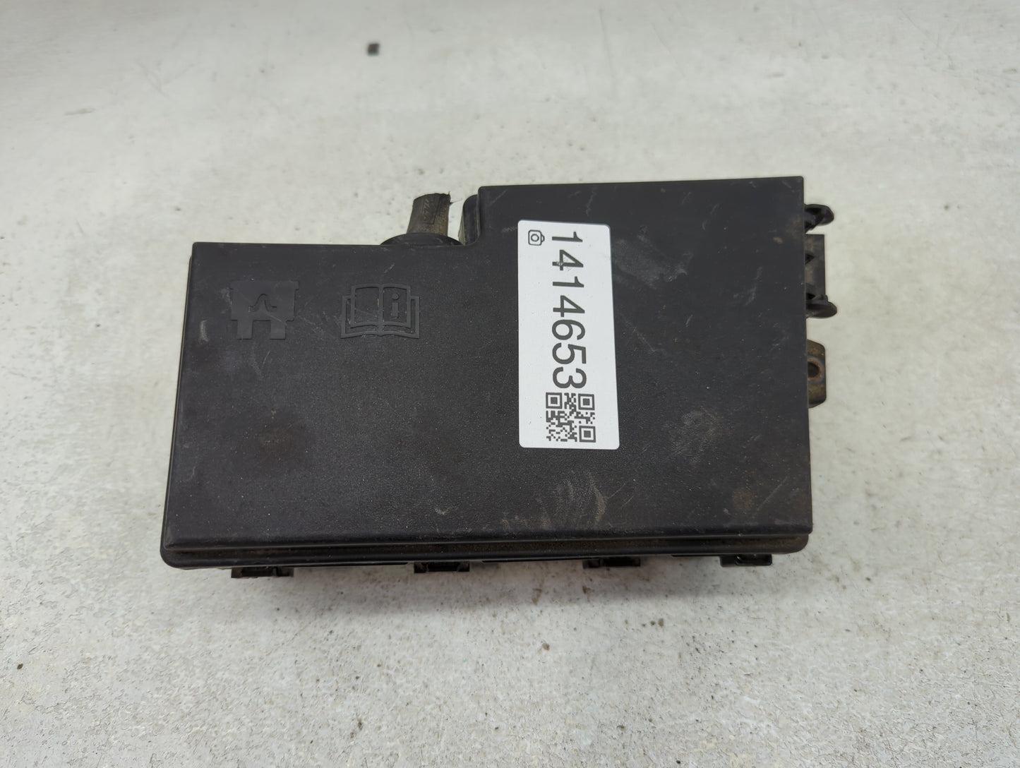 2016 Ford Focus Fusebox Fuse Box Panel Relay Module P/N:GJ7T-14A076-BA 19648 000 001, 21090 000 001 Fits OEM Used Auto Parts
