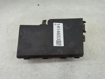 2016 Ford Focus Fusebox Fuse Box Panel Relay Module P/N:GJ7T-14A076-BA 19648 000 001, 21090 000 001 Fits OEM Used Auto Parts