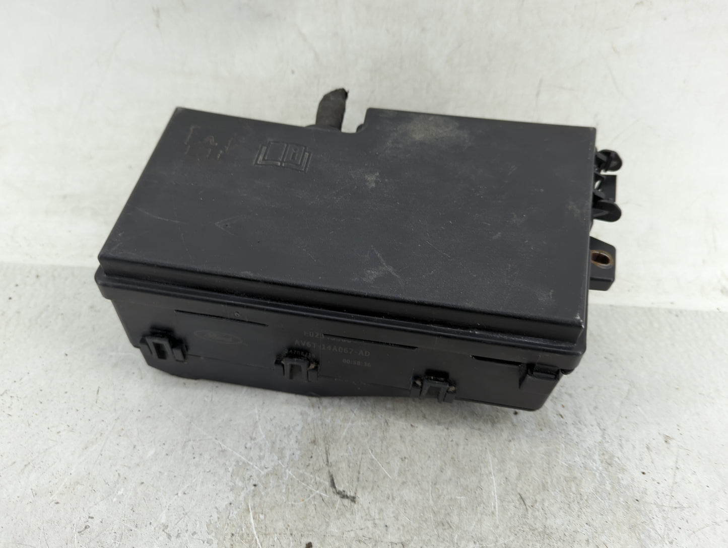 2016 Ford Focus Fusebox Fuse Box Panel Relay Module P/N:AV6T-14A142-AB Fits OEM Used Auto Parts - Oemusedautoparts1.com