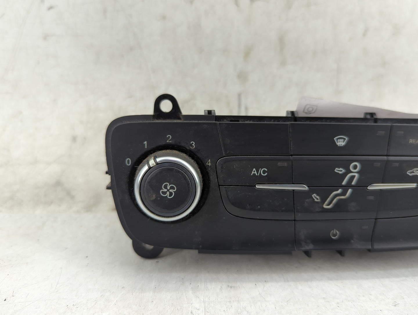 2015-2018 Ford Focus Climate Control Module Temperature AC/Heater Replacement P/N:F1ET 19980 F1ET 18549 Fits OEM Used Auto P