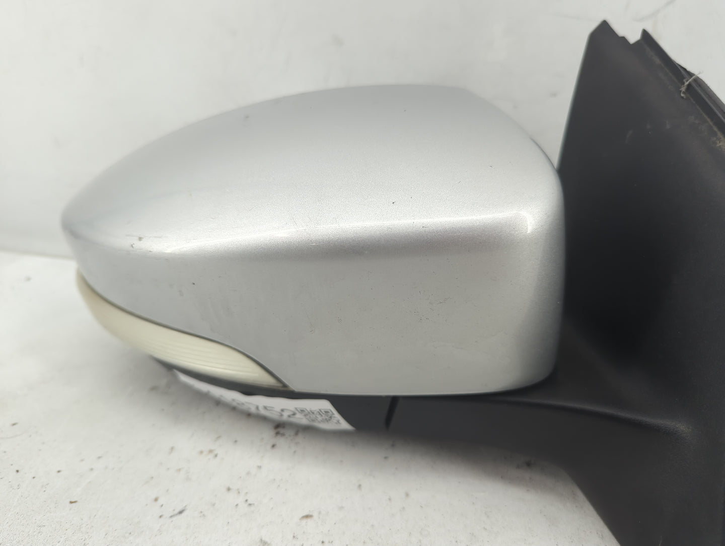 2015-2018 Ford Focus Passenger Side View Mirror - Right Door Mirror OEM Used - Oemusedautoparts1.com