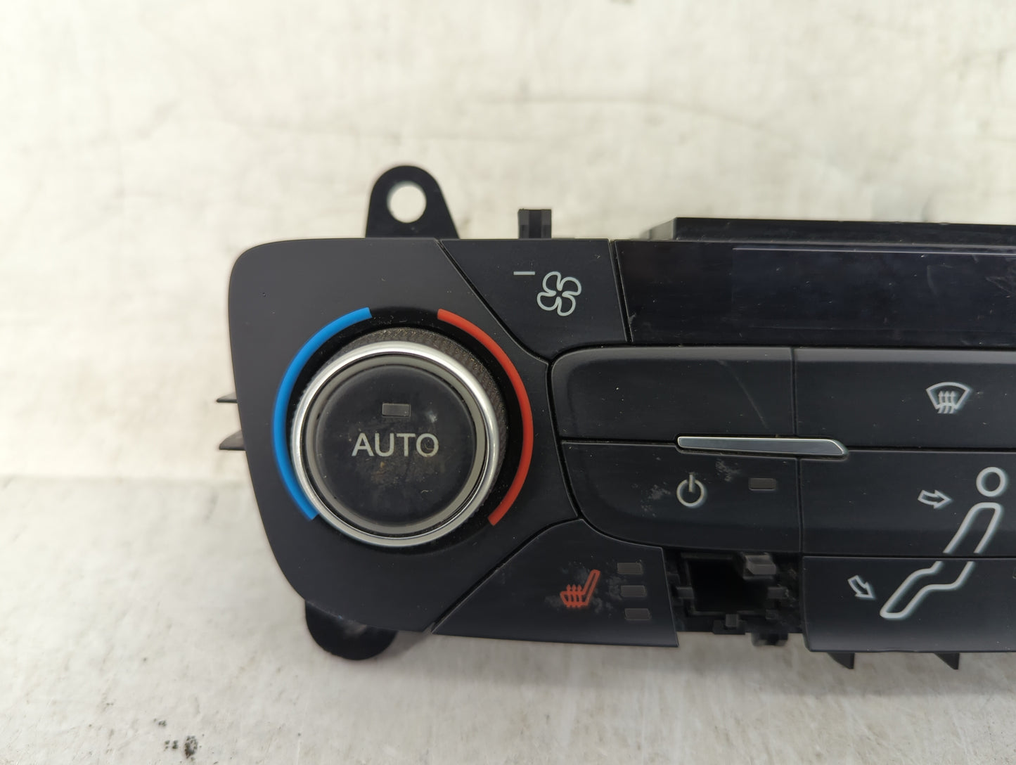 2015-2018 Ford Focus Climate Control Module Temperature AC/Heater Replacement P/N:F1ET-18C612-CG Fits Fits 2015 2016 2017 20