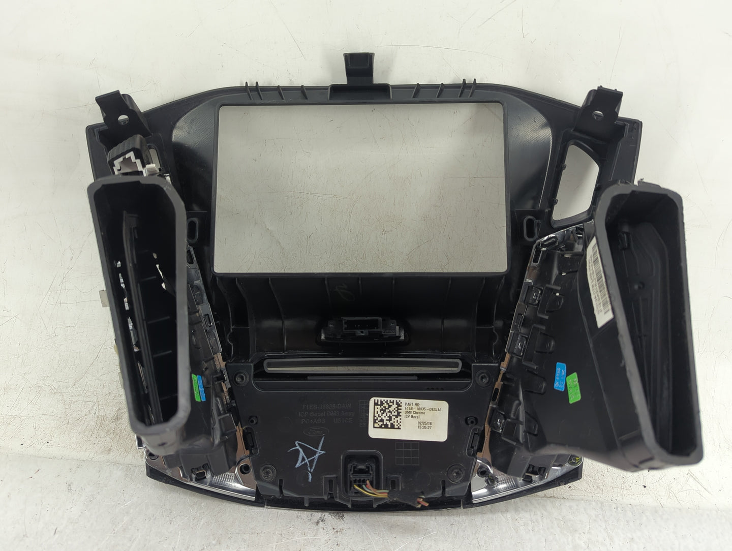 2015-2018 Ford Focus Radio Control Panel - Oemusedautoparts1.com