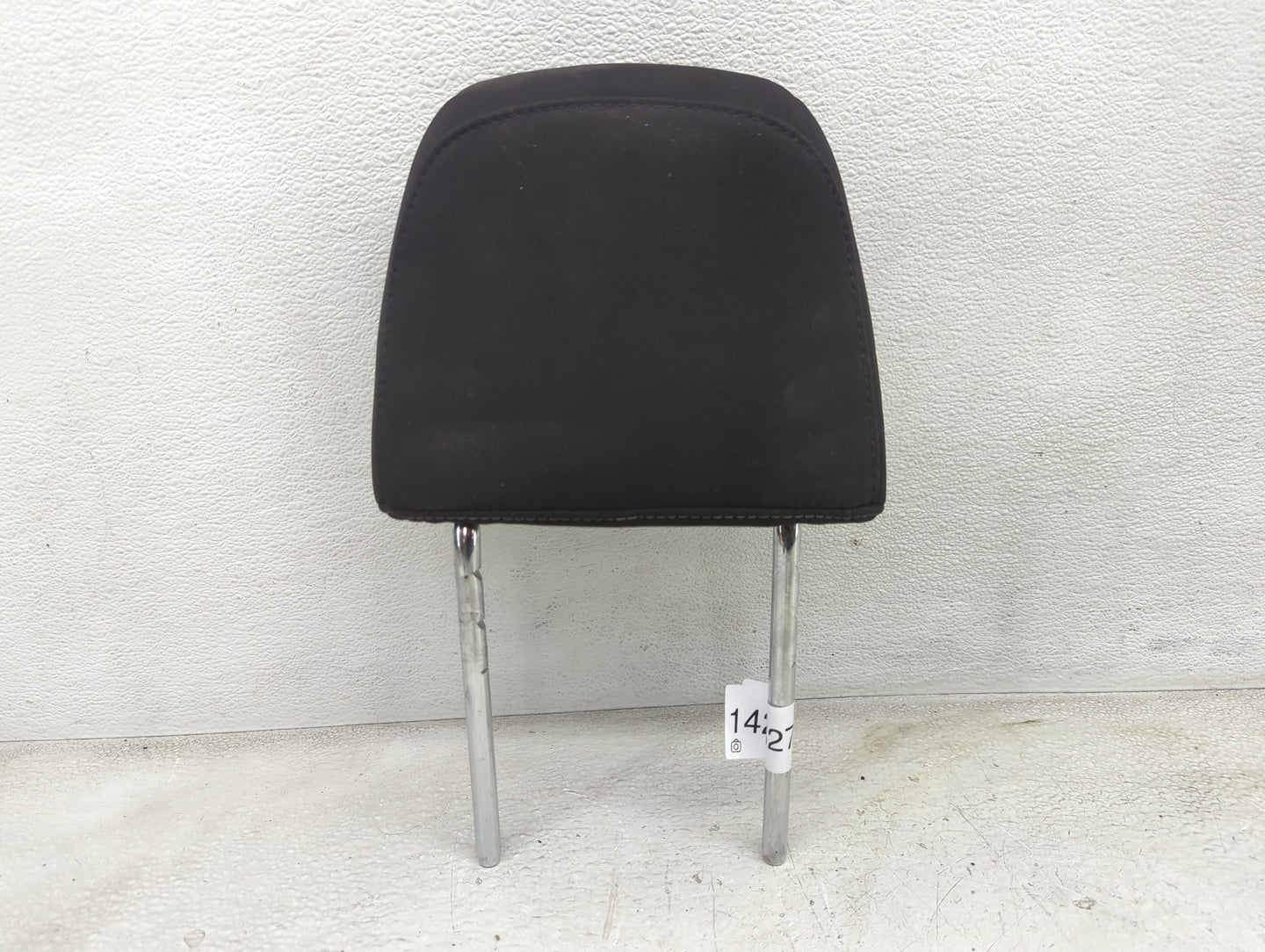 2015-2018 Ford Focus Headrest Head Rest Front Driver Passenger Seat Fits Fits 2015 2016 2017 2018 OEM Used Auto Parts - Oemu