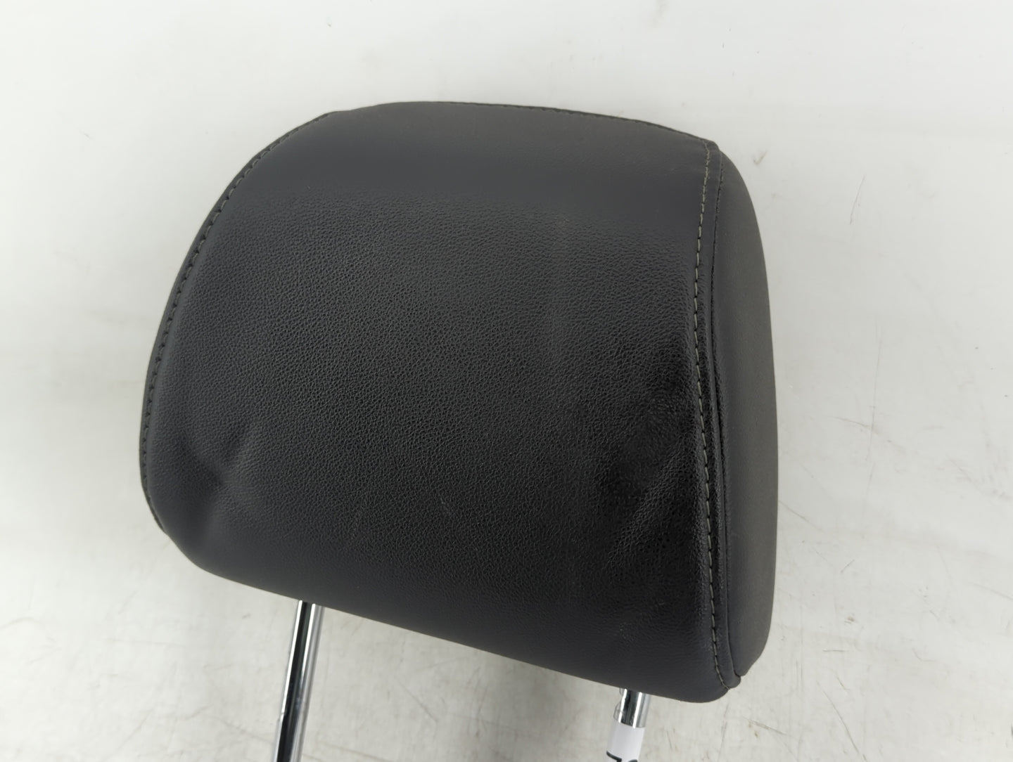 2016 Ford Focus Headrest Head Rest Front Driver Seat Black - Oemusedautoparts1.com