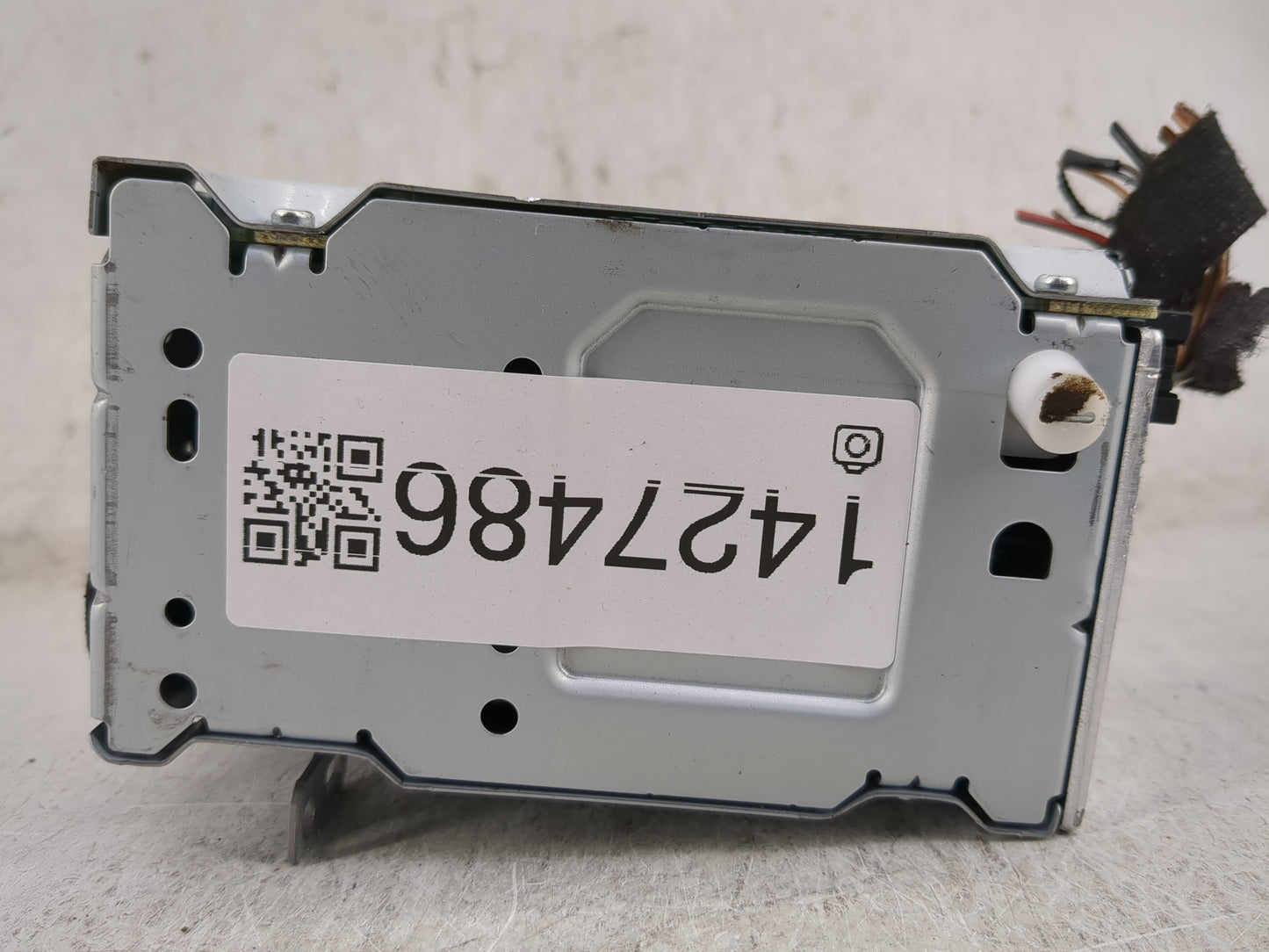 2017-2018 Ford Focus Radio AM FM Cd Player Receiver Replacement P/N:FM5T-19C107-JG Fits Fits 2017 2018 OEM Used Auto Parts -