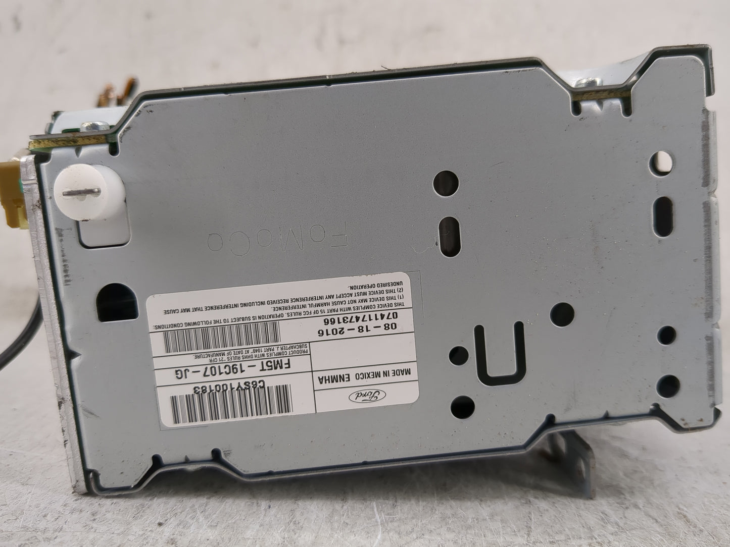 2017-2018 Ford Focus Radio AM FM Cd Player Receiver Replacement P/N:FM5T-19C107-JG Fits Fits 2017 2018 OEM Used Auto Parts -