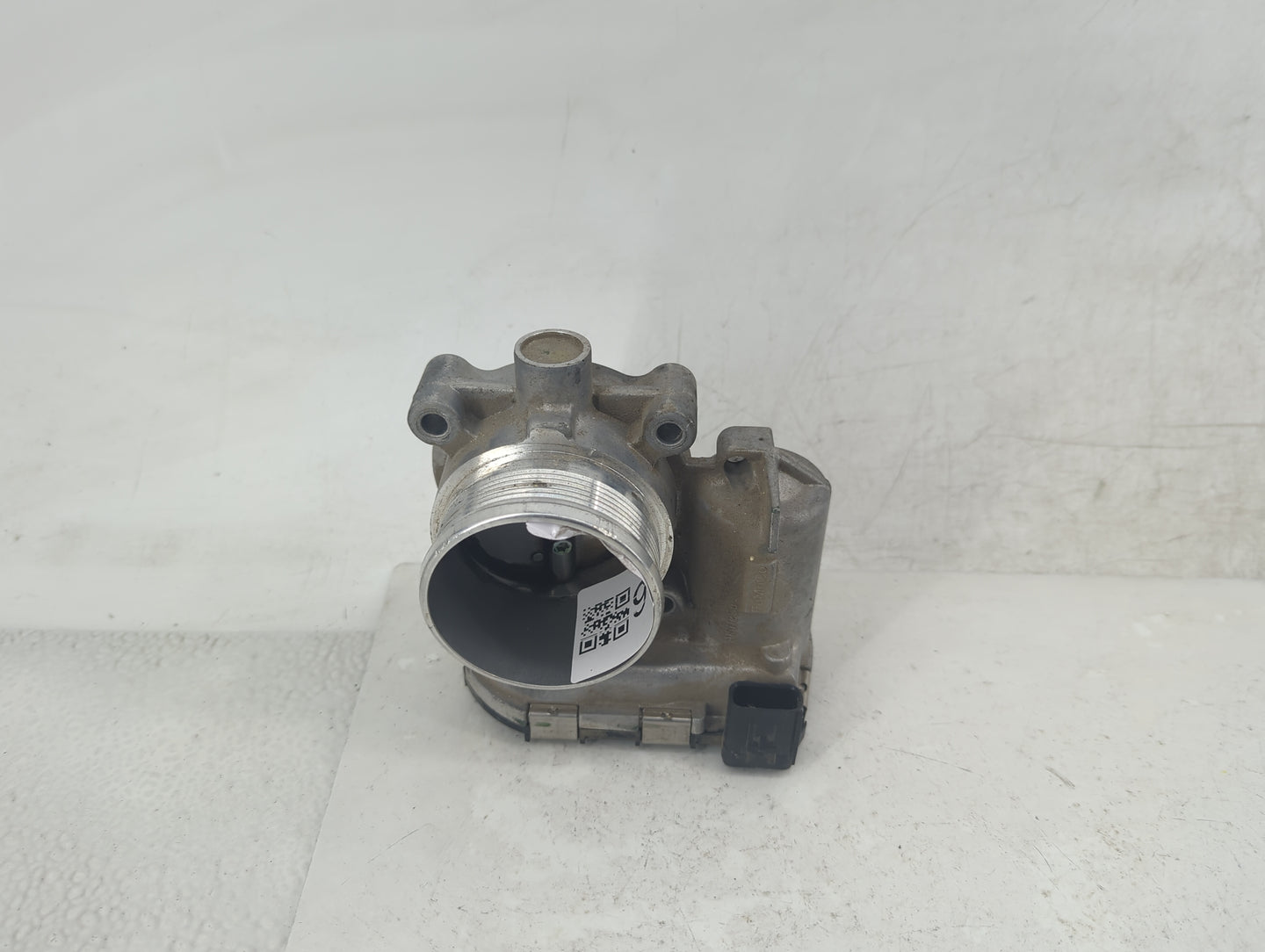 2014-2018 Ford Focus Throttle Body P/N:DS7E-9F991-BB Fits Fits 2014 2015 2016 2017 2018 2019 2020 2021 2022 OEM Used Auto Pa