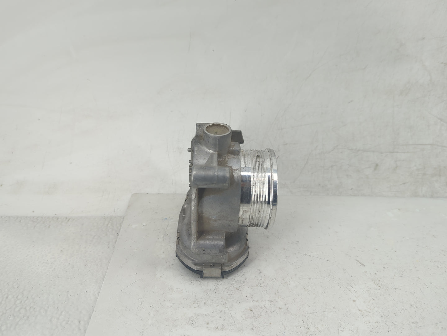 2014-2018 Ford Focus Throttle Body P/N:DS7E-9F991-BB Fits Fits 2014 2015 2016 2017 2018 2019 2020 2021 2022 OEM Used Auto Pa