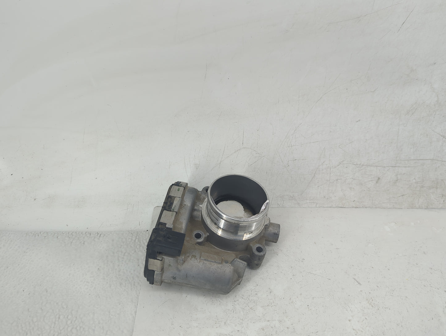 2014-2018 Ford Focus Throttle Body P/N:DS7E-9F991-BB Fits Fits 2014 2015 2016 2017 2018 2019 2020 2021 2022 OEM Used Auto Pa