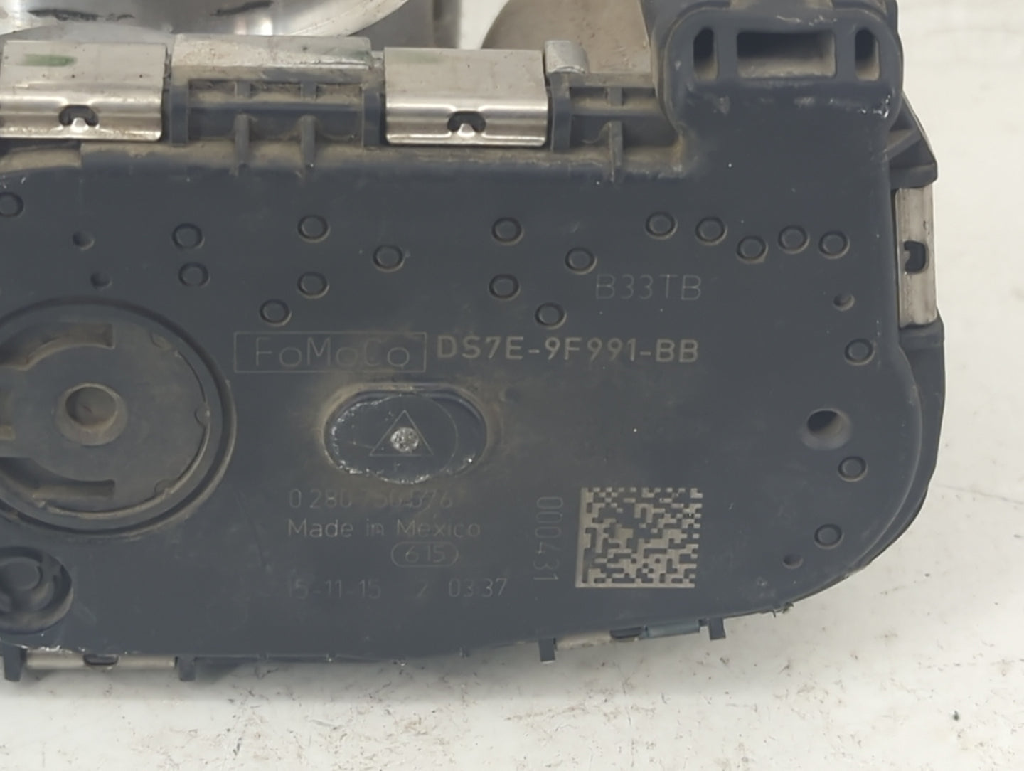 2014-2018 Ford Focus Throttle Body P/N:DS7E-9F991-BB Fits Fits 2014 2015 2016 2017 2018 2019 2020 2021 2022 OEM Used Auto Pa
