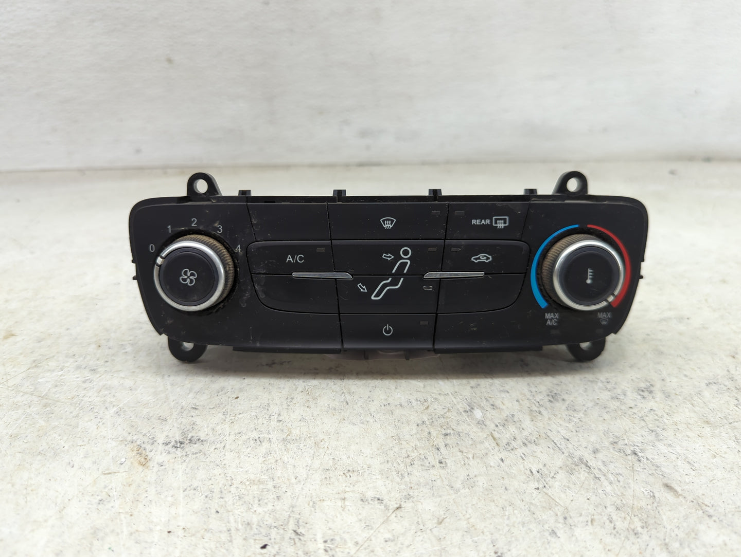 2016 Ford Focus Climate Control Module Temperature AC/Heater Replacement P/N:F1ET-19980-JF Fits OEM Used Auto Parts - Oemuse