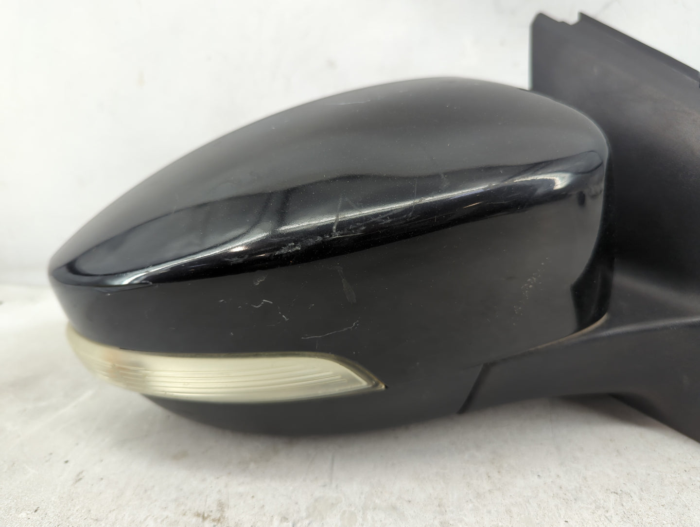 2015-2018 Ford Focus Passenger Side View Mirror - Right Door Mirror OEM Used - Oemusedautoparts1.com