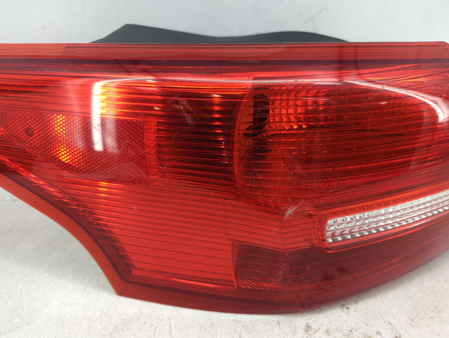 2015-2018 Ford Focus Tail Light Assembly Driver Left OEM P/N:F1EB-13405-FC Fits Fits 2015 2016 2017 2018 OEM Used Auto Parts