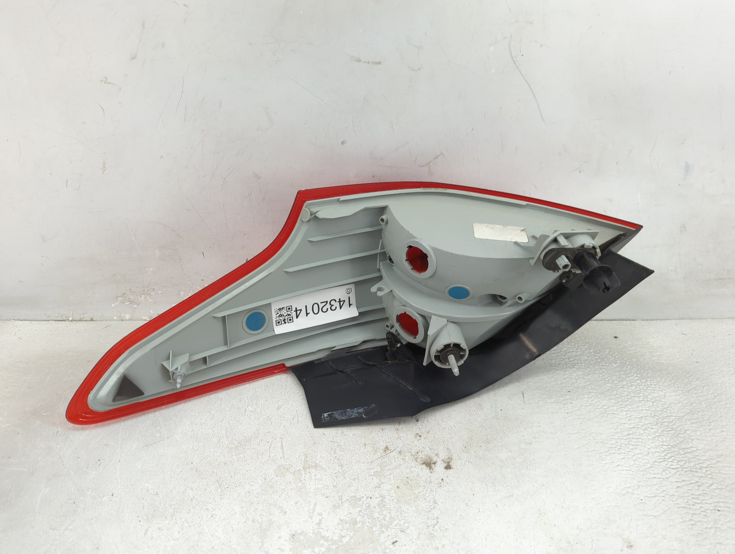 2015-2018 Ford Focus Tail Light Assembly Driver Left OEM P/N:F1EB-13405-FC Fits Fits 2015 2016 2017 2018 OEM Used Auto Parts