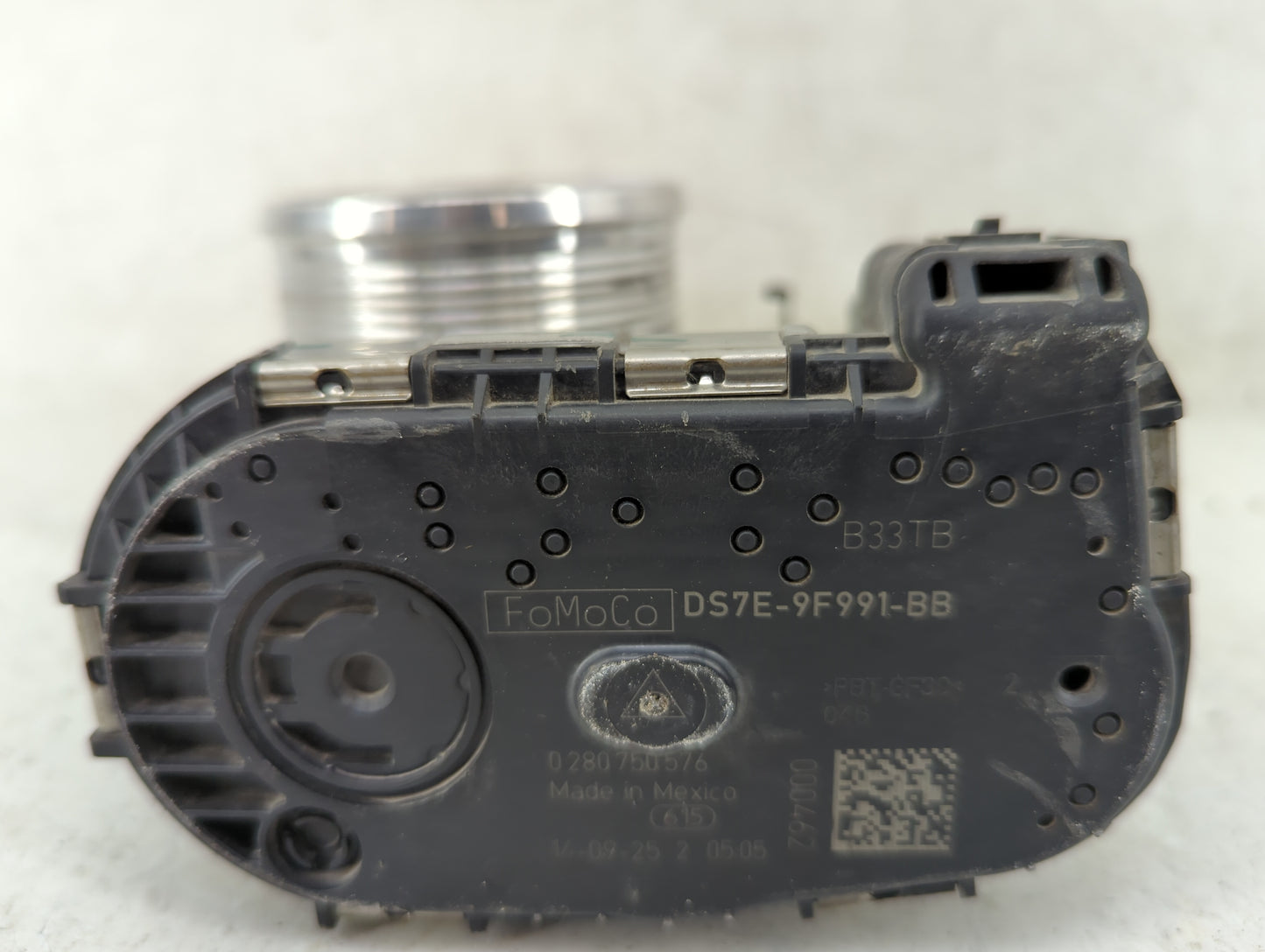 2014-2018 Ford Focus Throttle Body P/N:DS7E-9F991-BB 0280750376 Fits Fits 2014 2015 2016 2017 2018 2019 2020 2021 2022 OEM U
