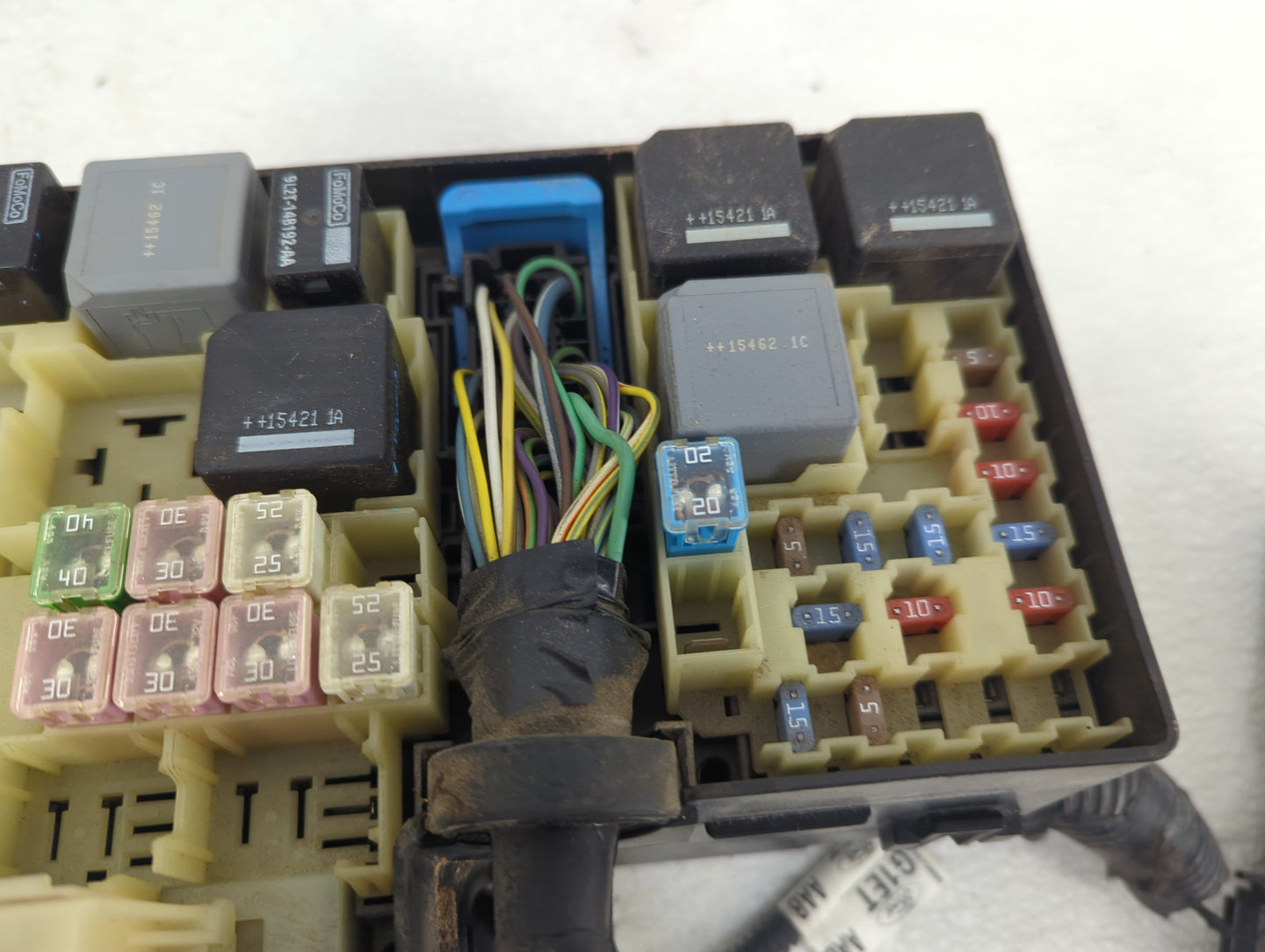 2016 Ford Focus Fusebox Fuse Box Panel Relay Module P/N:AV6T-14A067-AD AV6T-14A142-AB Fits OEM Used Auto Parts - Oemusedauto