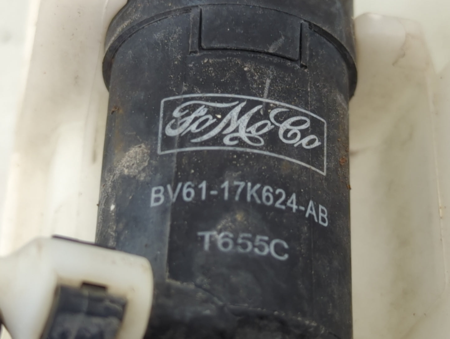 2012-2018 Ford Focus Windshield Washer Fluid Reservoir Bottle Oem - Oemusedautoparts1.com