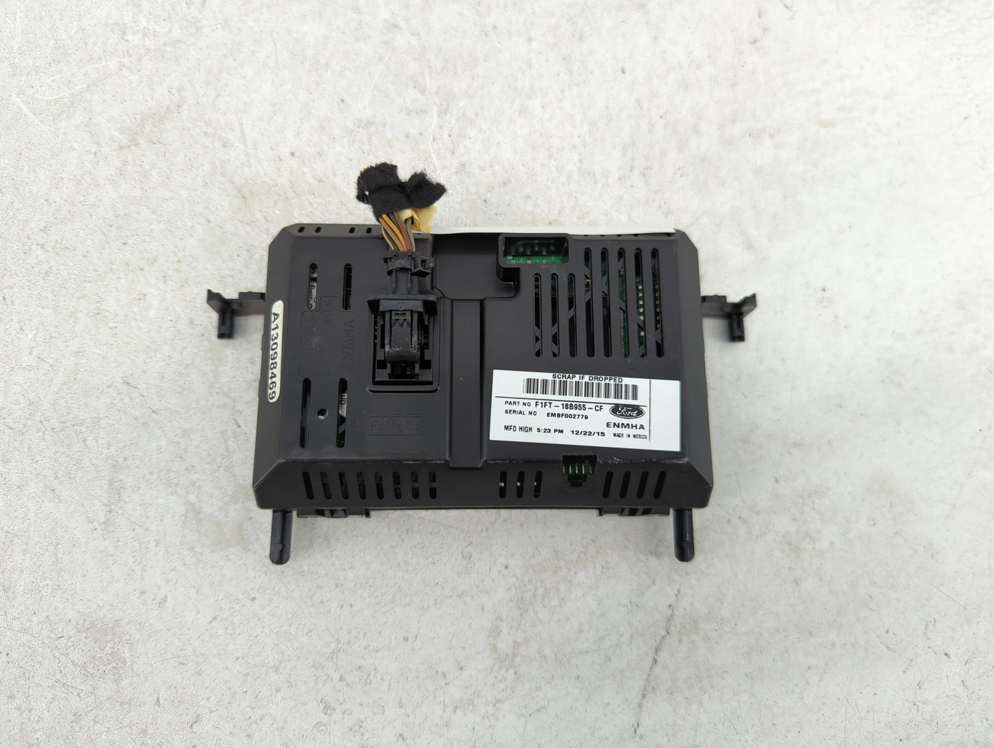 2015-2018 Ford Focus Information Display Screen - Oemusedautoparts1.com