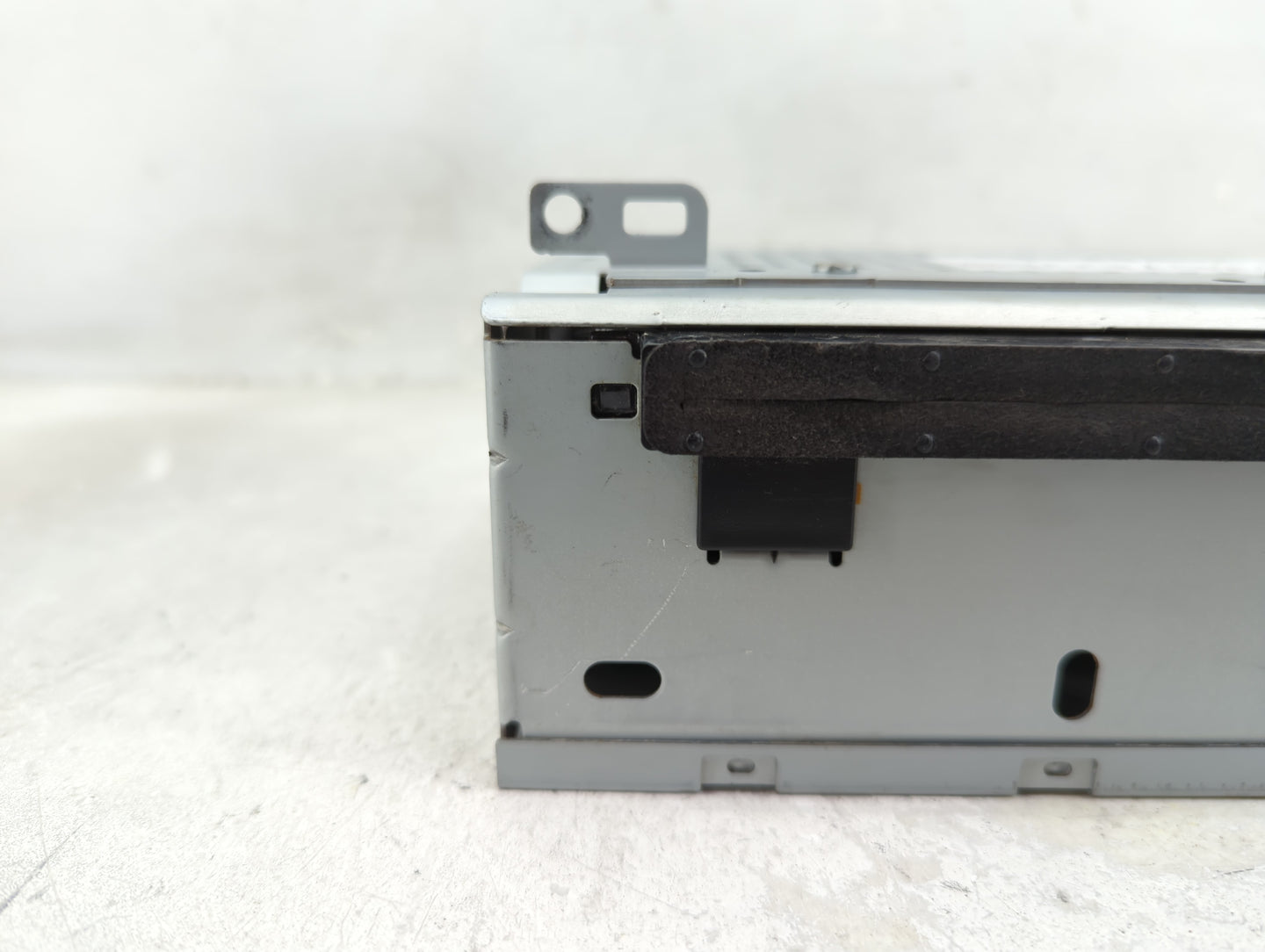 2015-2016 Ford Focus Radio AM FM Cd Player Receiver Replacement P/N:FM5T-19C107-HC Fits Fits 2015 2016 OEM Used Auto Parts -