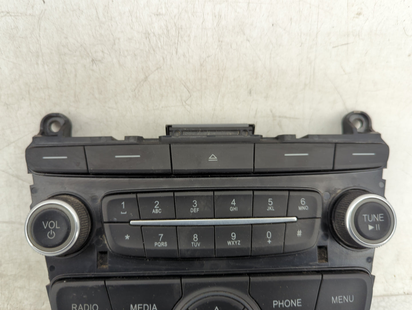 2016 Ford Focus Radio AM FM Cd Player Receiver Replacement P/N:F1ET18K811LD 4F571-BB, 17011887-01 Fits OEM Used Auto Parts -