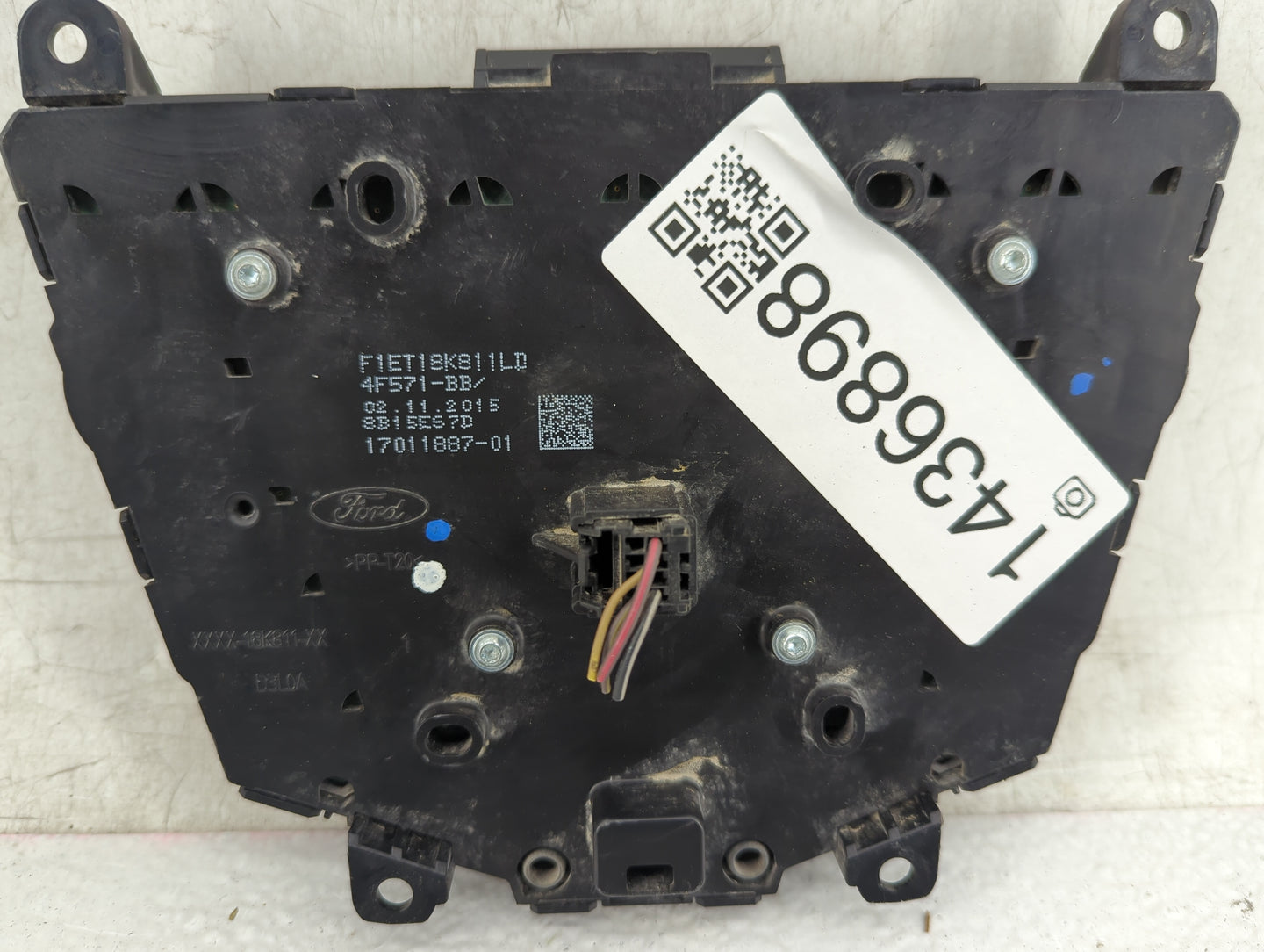 2016 Ford Focus Radio AM FM Cd Player Receiver Replacement P/N:F1ET18K811LD 4F571-BB, 17011887-01 Fits OEM Used Auto Parts -