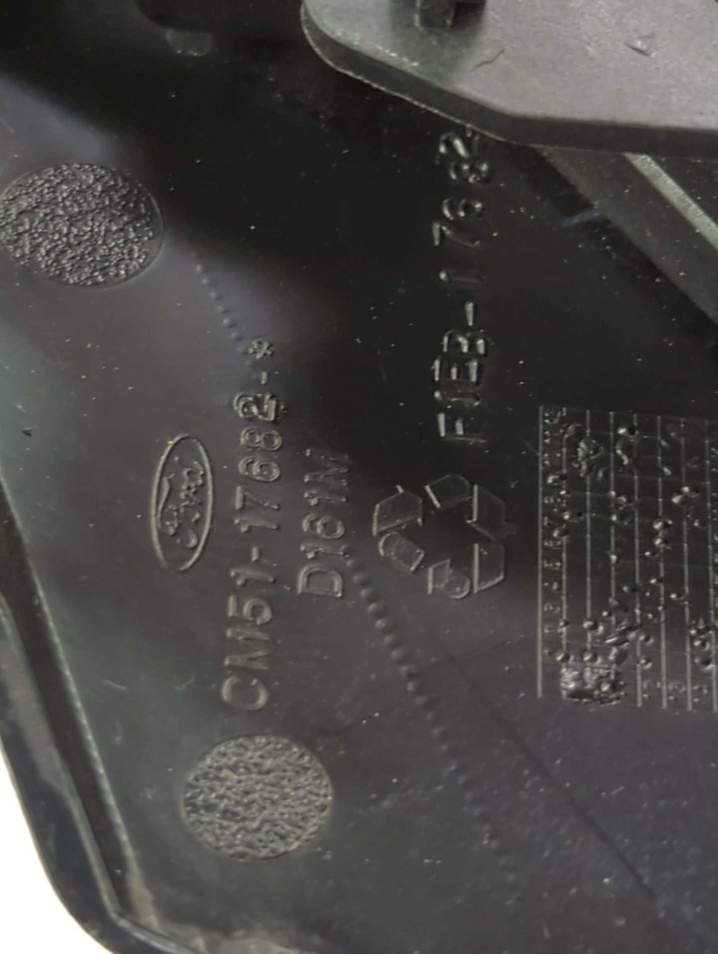 2015-2018 Ford Focus Passenger Side View Mirror - Right Door Mirror OEM Used - Oemusedautoparts1.com