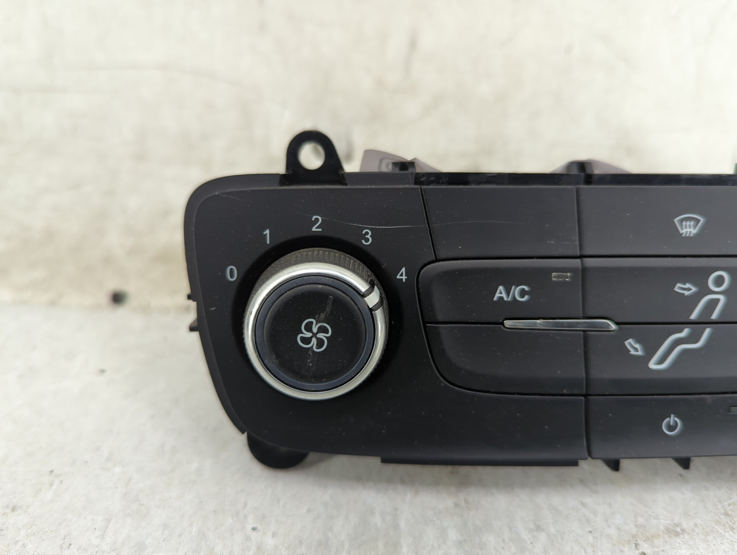 2015-2018 Ford Focus Climate Control Module Temperature AC/Heater Replacement P/N:F1ET-19980-JF F1ET-18549 Fits OEM Used Aut