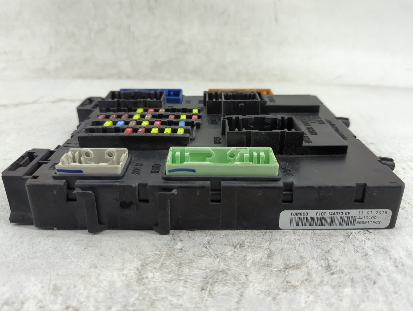 2016-2016 Ford Focus Body Control Module Bcm Inner Cabin Fuse Box - Oemusedautoparts1.com