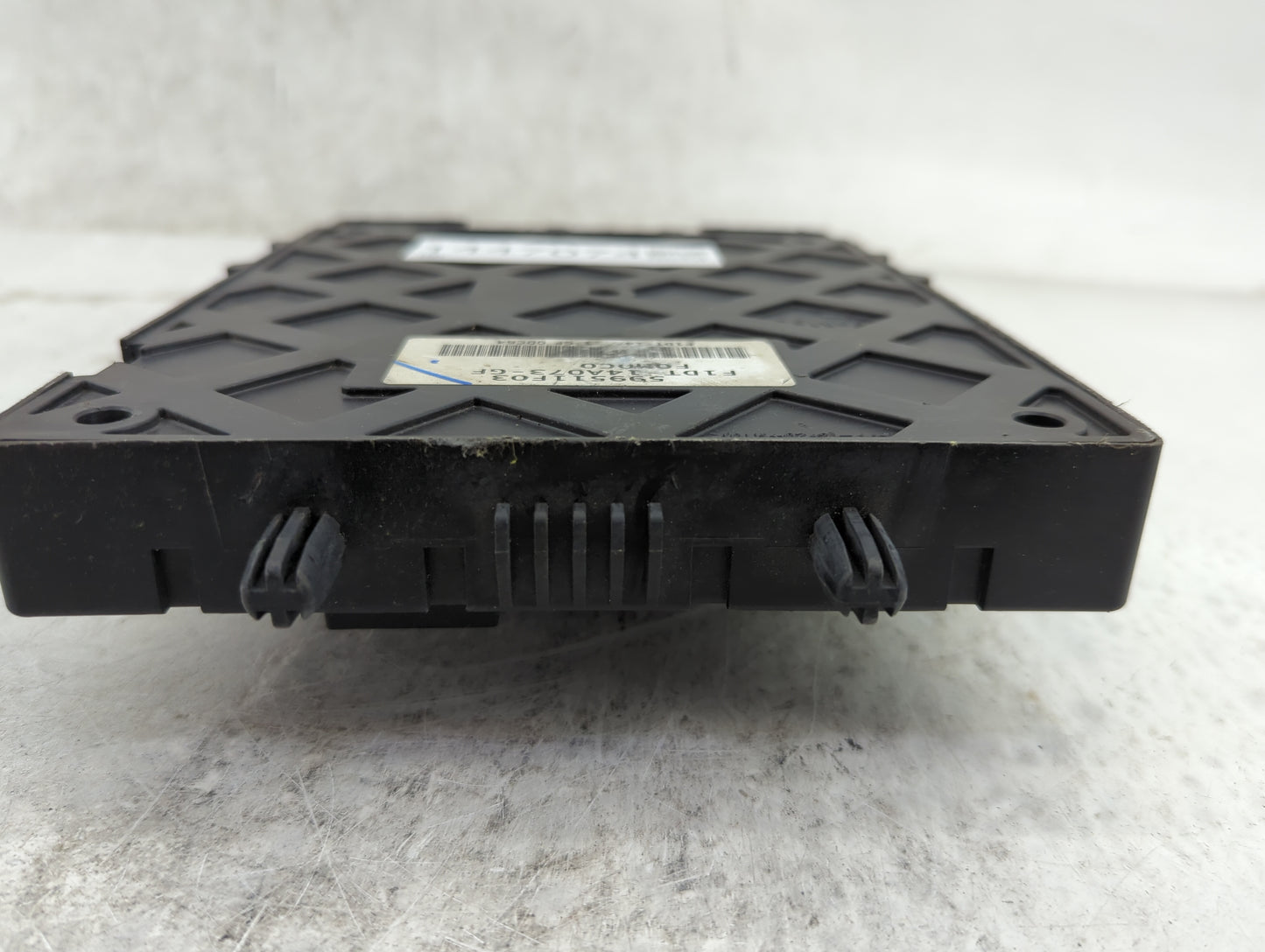 2016-2016 Ford Focus Body Control Module Bcm Inner Cabin Fuse Box - Oemusedautoparts1.com