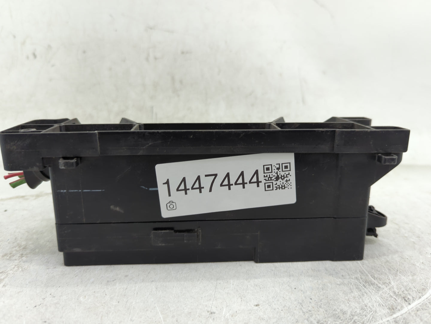 2015-2018 Ford Focus Body Control Module Bcm Inner Cabin Fuse Box - Oemusedautoparts1.com