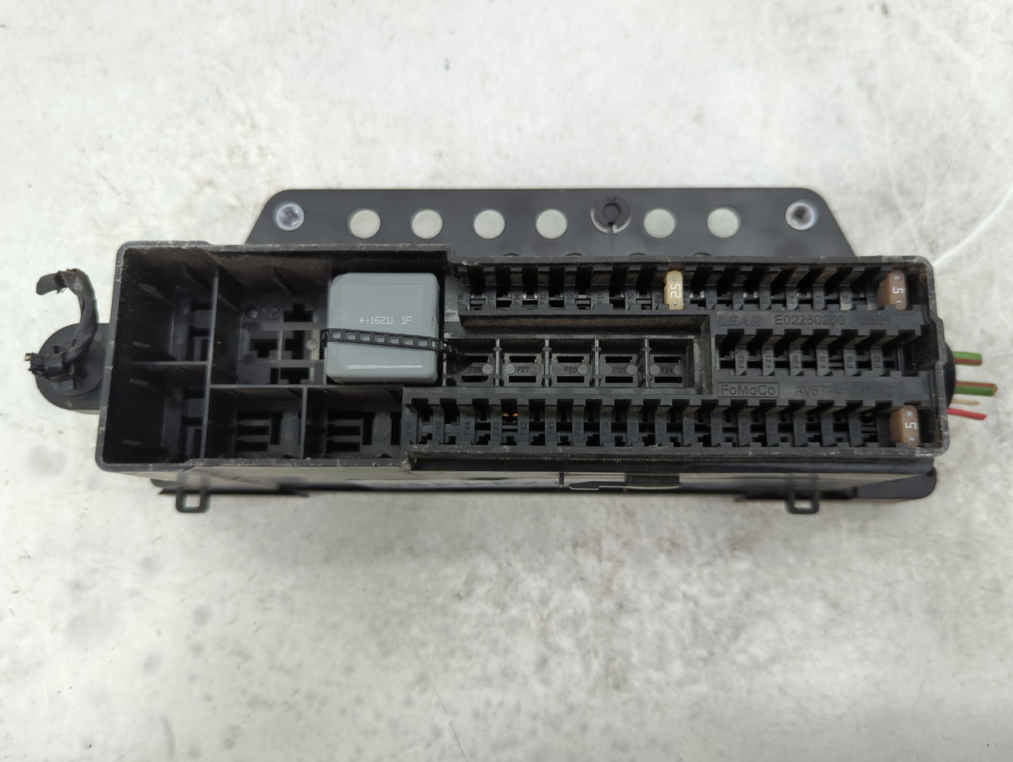 2015-2018 Ford Focus Body Control Module Bcm Inner Cabin Fuse Box - Oemusedautoparts1.com
