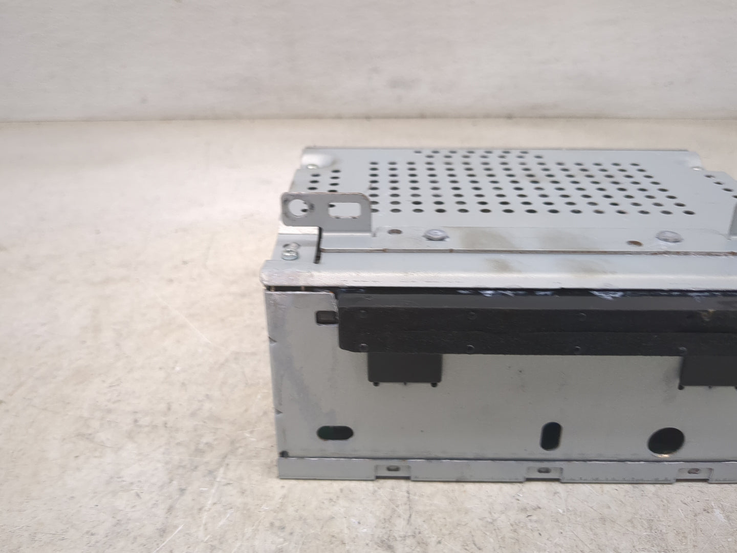 2016 Ford Focus Radio AM FM Cd Player Receiver Replacement P/N:FM5T-19C107-JF C6SX204535 Fits OEM Used Auto Parts - Oemuseda