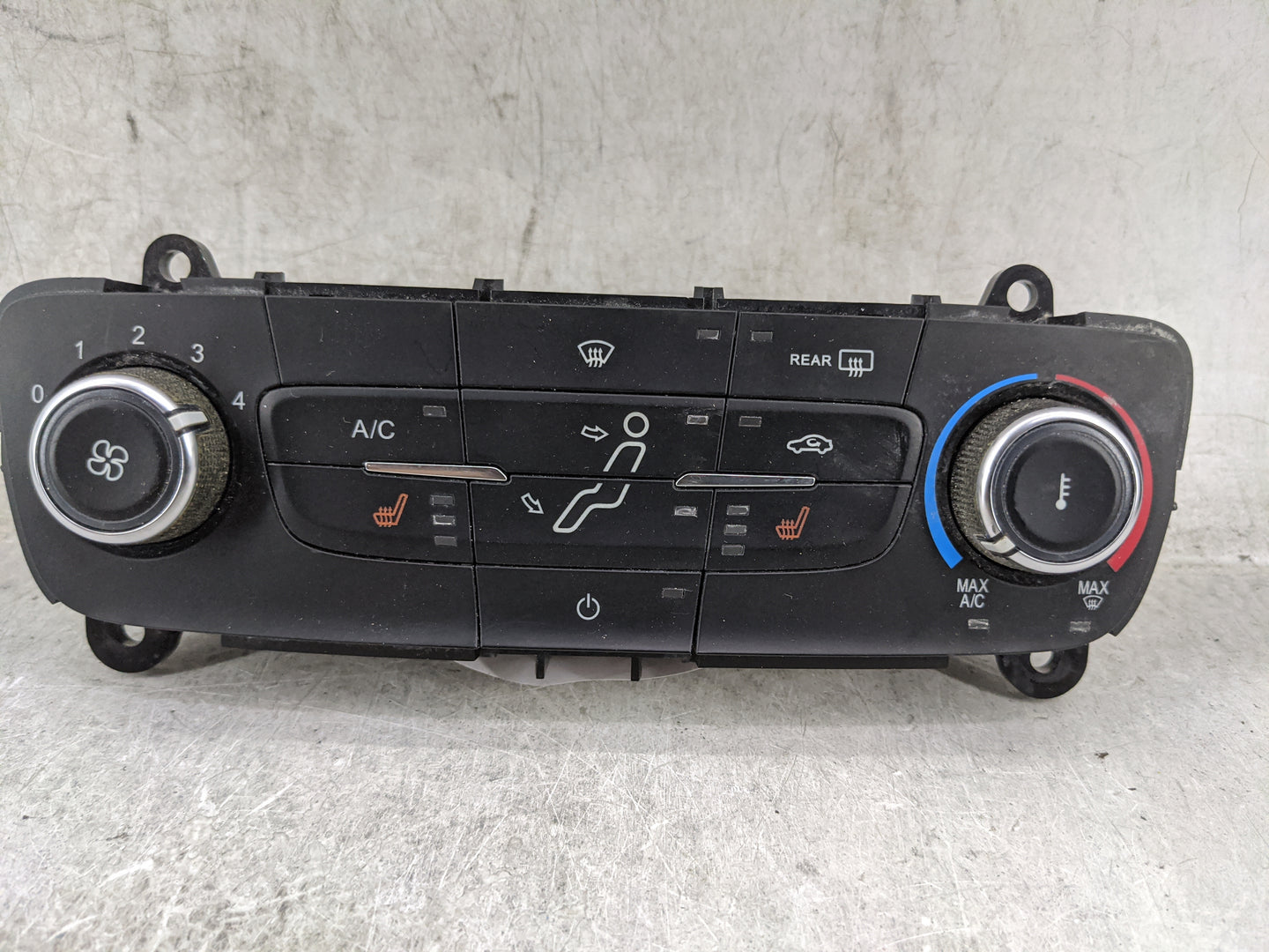 2015-2018 Ford Focus Climate Control Module Temperature AC/Heater Replacement P/N:F1ET-19980-LJ F1ET-18549 Fits OEM Used Aut